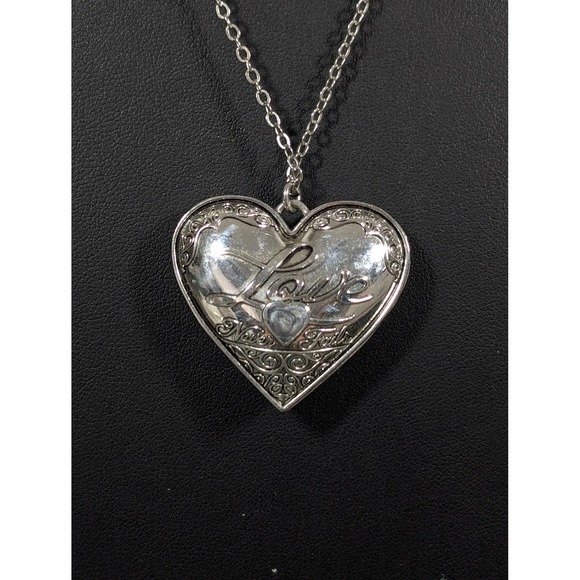 The Unbranded Brand Jewelry - Love Never Fails 1 Corinthians 13 Puffy Heart‎ Necklace 20"